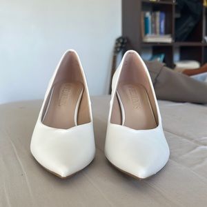 White chunky heels (BRAND NEW)